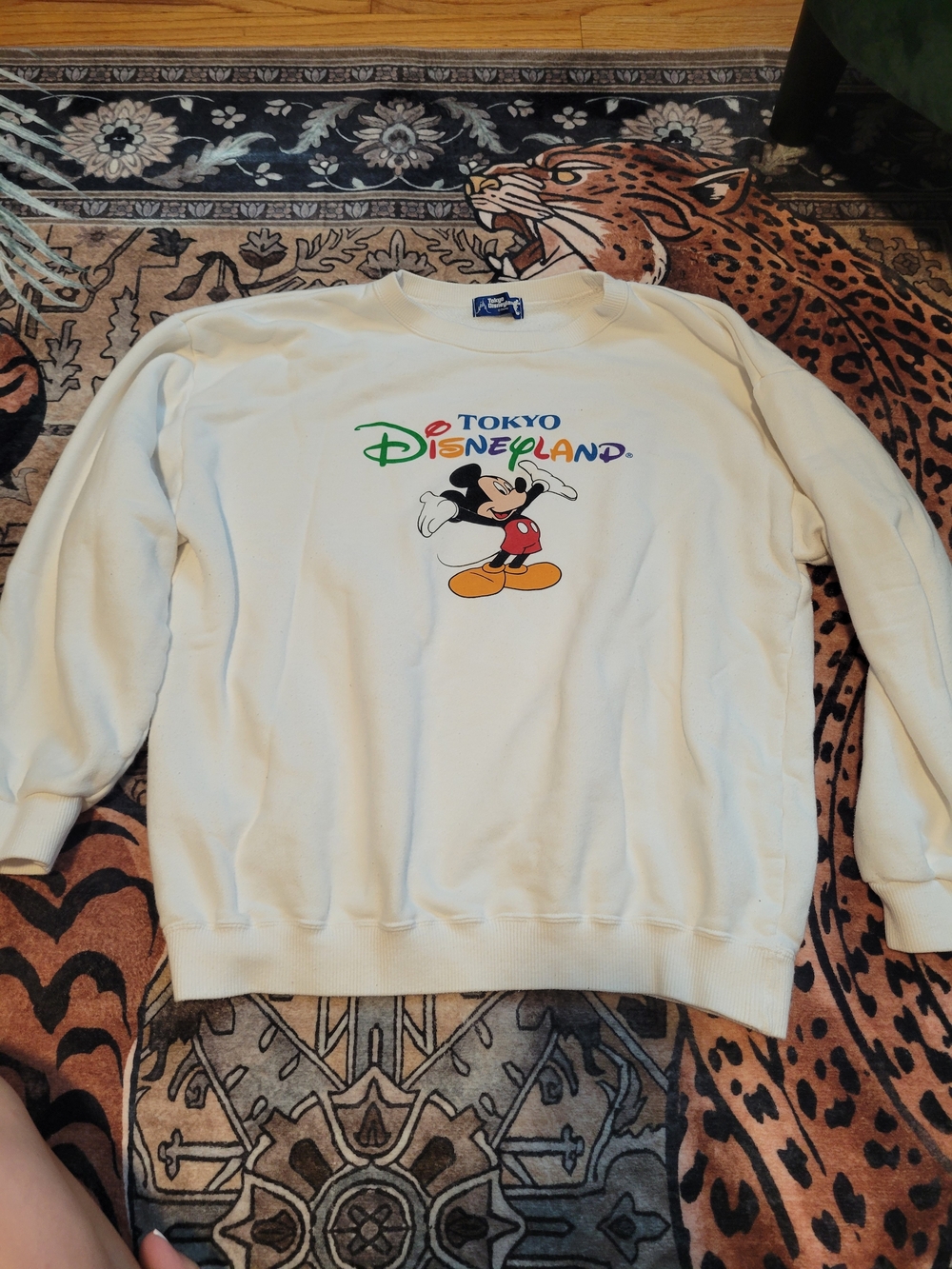 VINTAGE Tokyo Disneyland Crewneck Sweatshirt